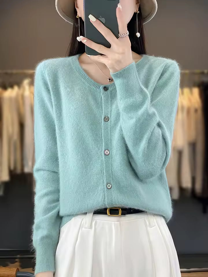 Knitted cashmere sweater
